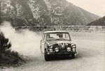 Paddy Hopkirk i Henry Liddon w Mini Cooper S - zwycięzcy Rajdy Monte Carlo 1964.jpg