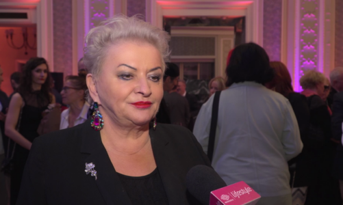 Hanna Bakuła: Zrobiłam już dwa tysiące portretów. Przeważnie rysuję osoby piękne, mądre, eleganckie i bogate